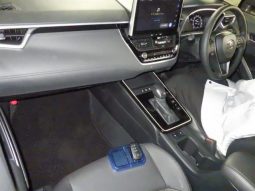 
										Toyota Corolla Cross Hybrid Z 1.8L full									